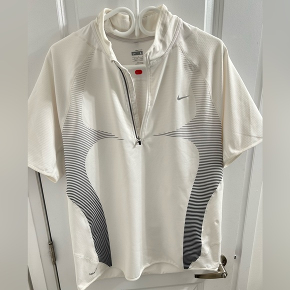 Nike Fit Dri Nike+ Mens White Short Sleeve Workout Shirt - Size L - Picture 4 of 10